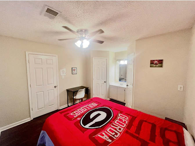 YaL's room