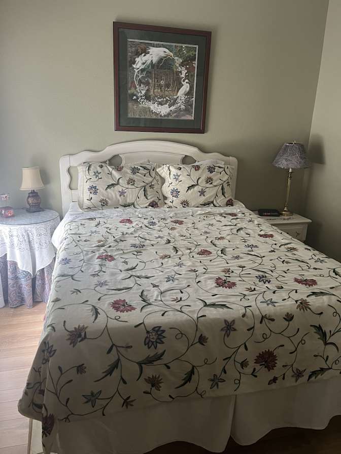 Bobbi Lynch's room