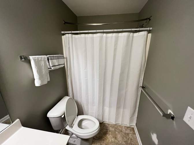 Alcove Rooms's room