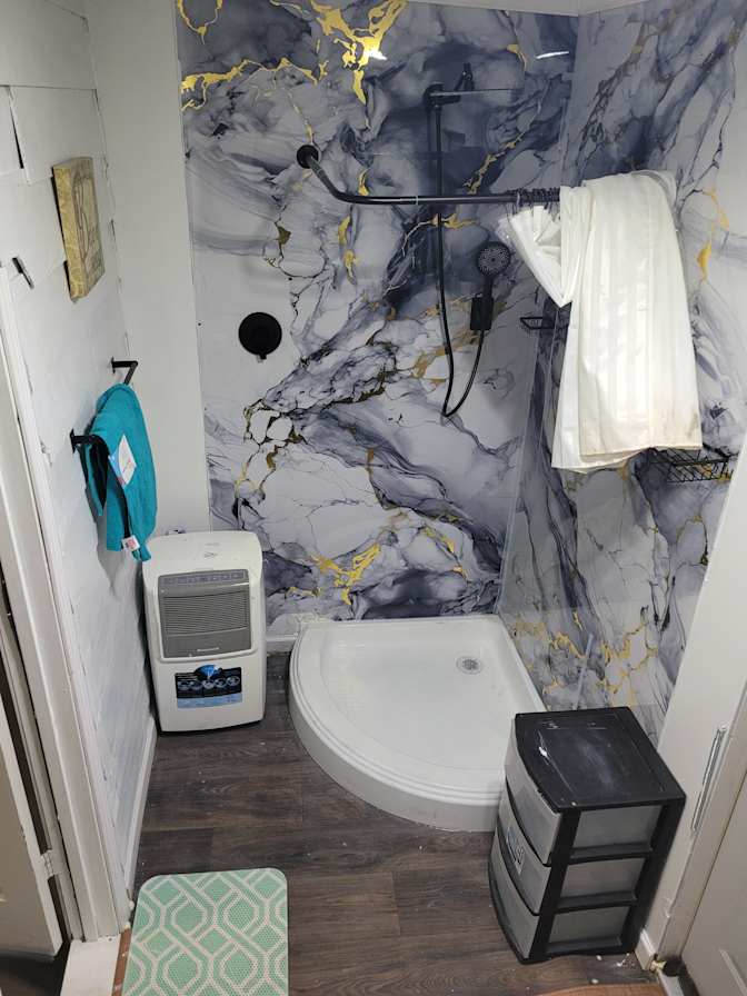 Dee's room