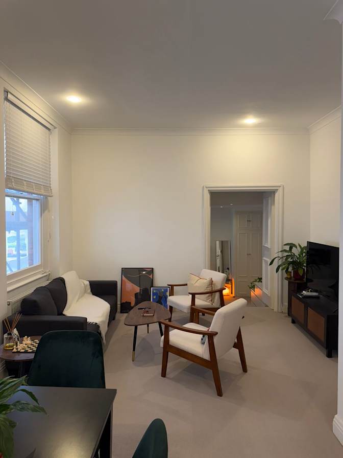Arthat Gupta's room