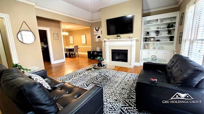 GBU Holdings Group's room