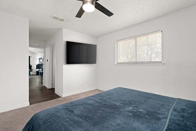 Elliott's room
