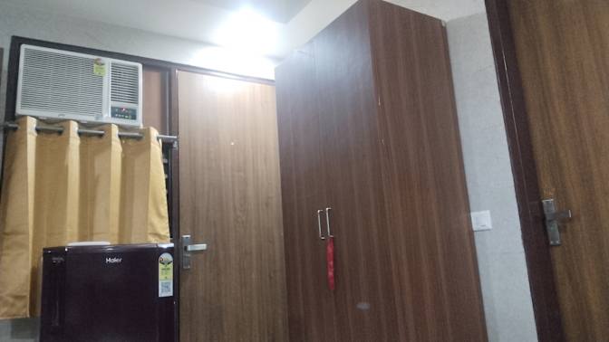 Neeraj's room