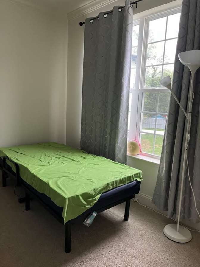 Tummanoon's room