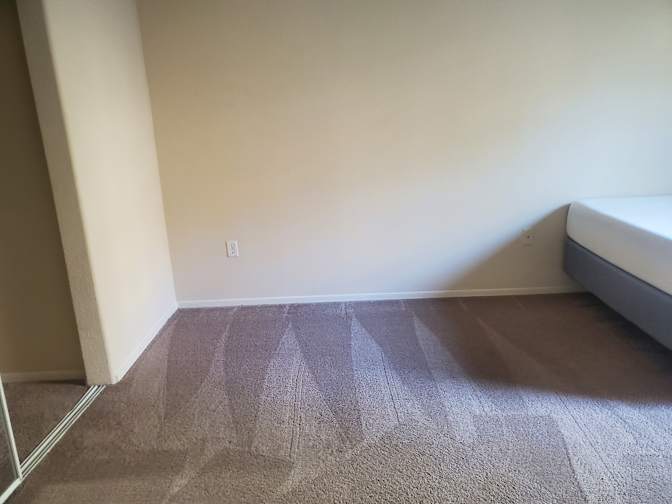 Leslie's room