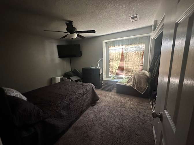 Moy's room