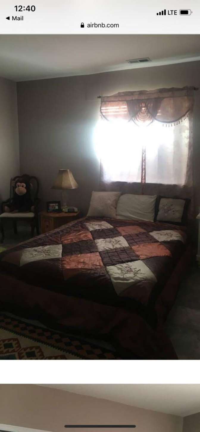 Azita's room