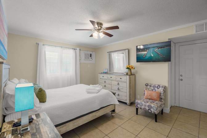 NICHOLAS's room