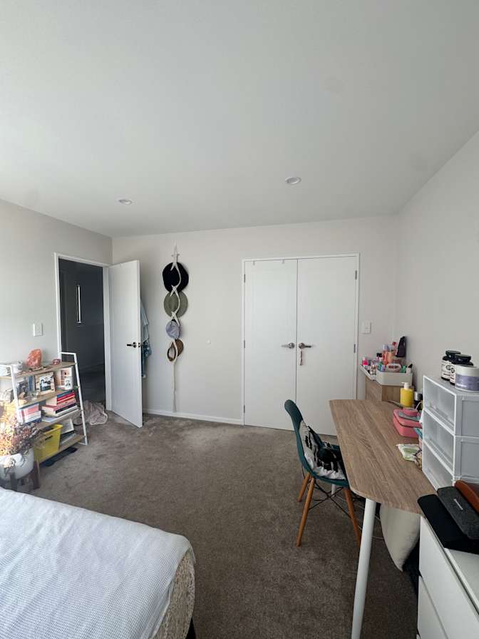 Valinda's room