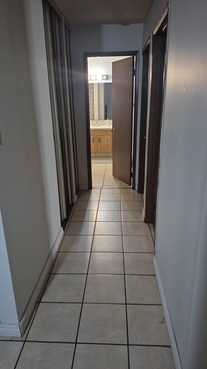 South Edmonton - Photo 2