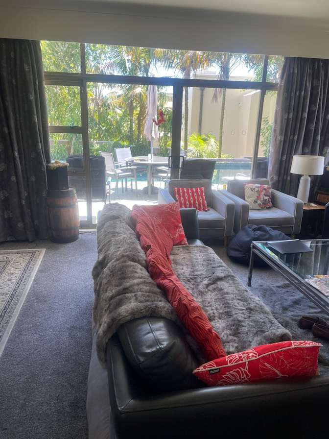 Ray SMITH's room