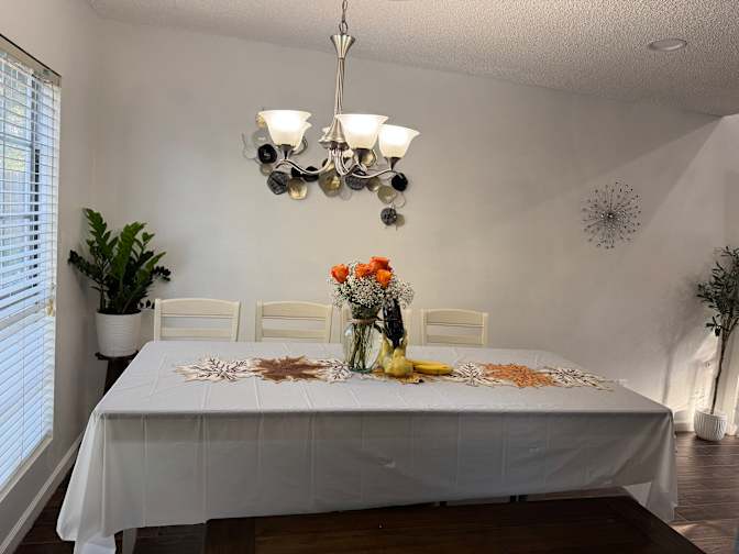 Phi's room