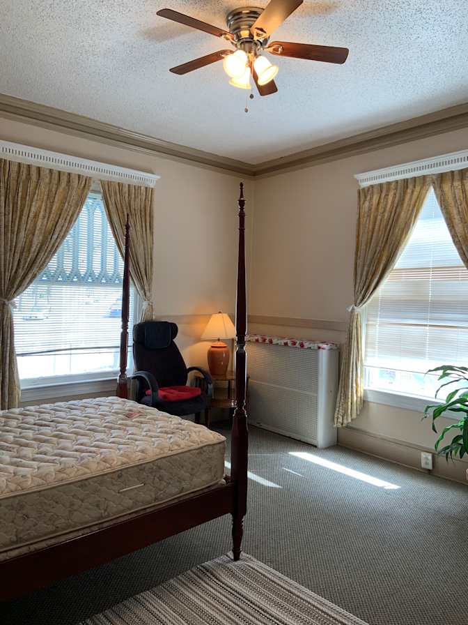 Liza's room