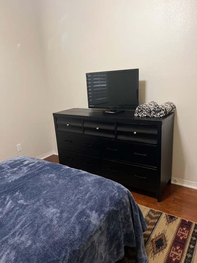 Alhina's room