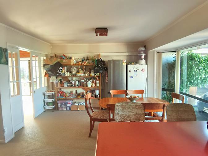 Gal's room