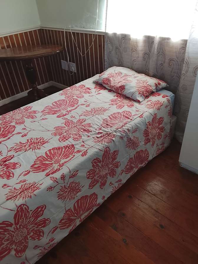 Dee's room