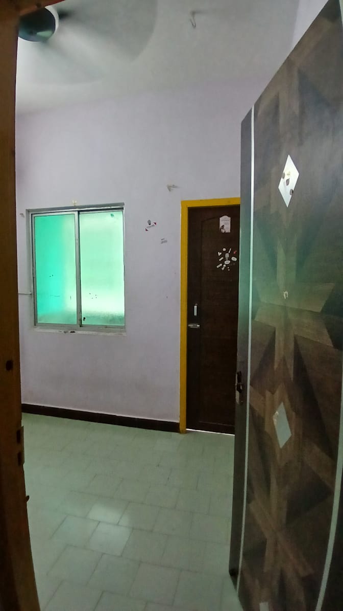 Elambirai's room