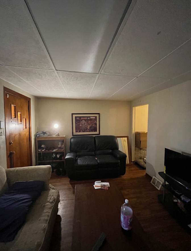 Lamont's room