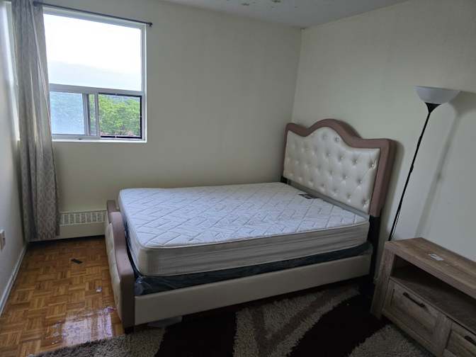 Ron's room