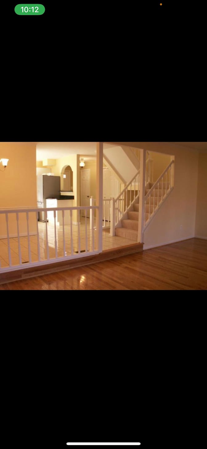 SANDY's room