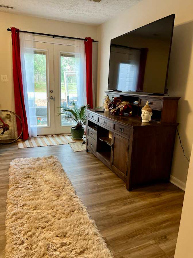 Deonarine's room
