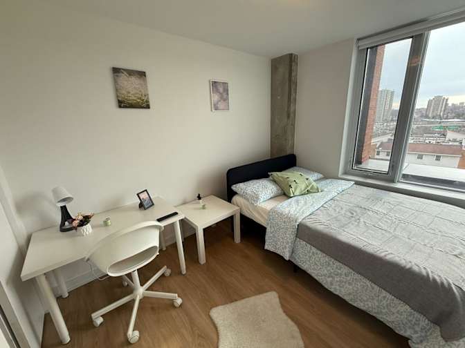 Meryem ikbal Yaman's room