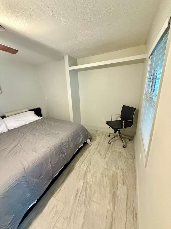 Maria Amitesarove Real Estate Agent's room