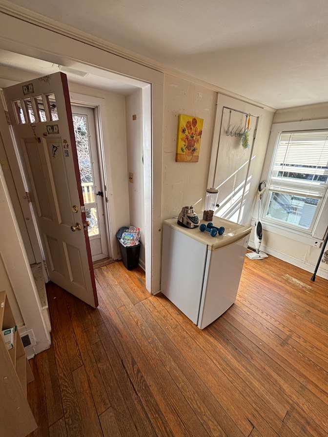 Sungmin Joh's room