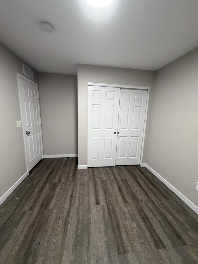 Luis's room