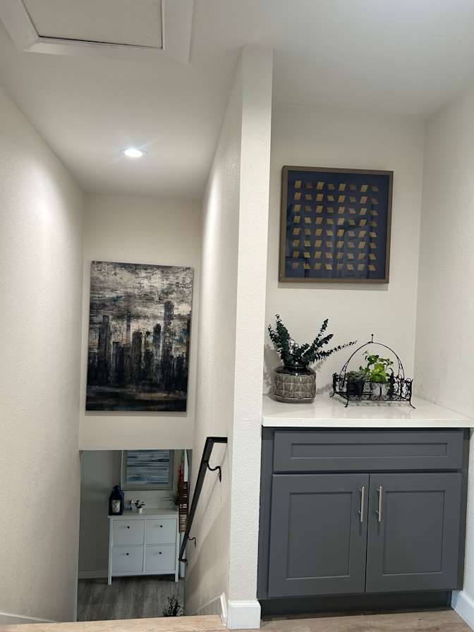 Hoa's room