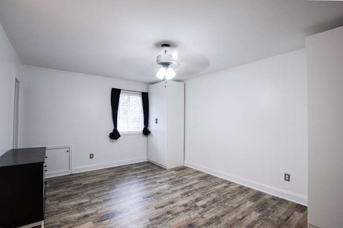 Leon's room