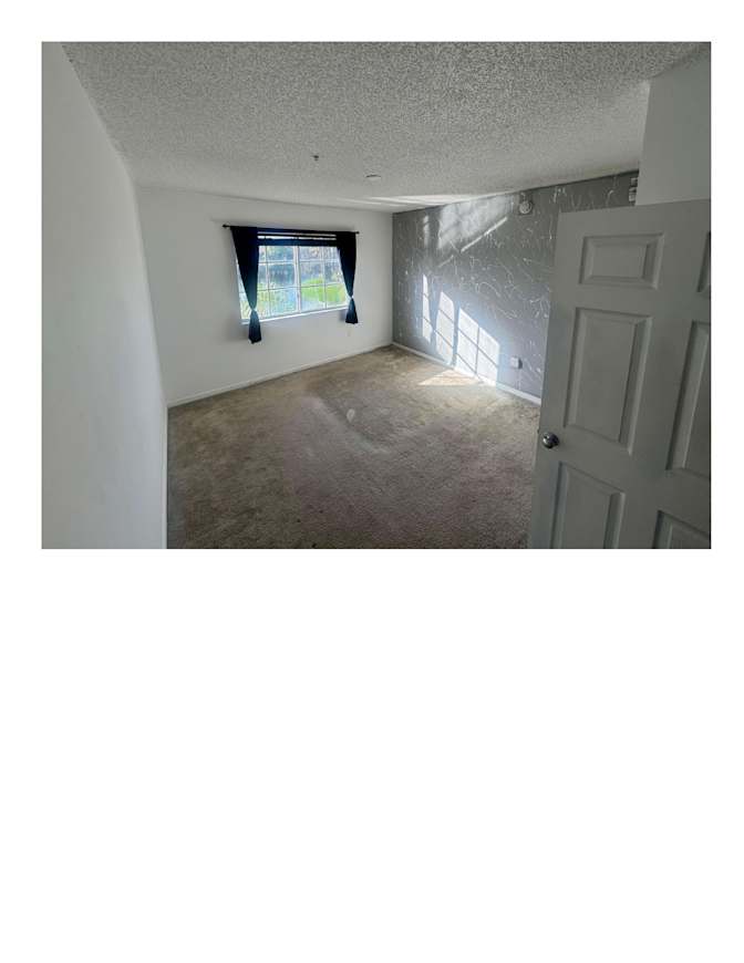 Mie Yves's room