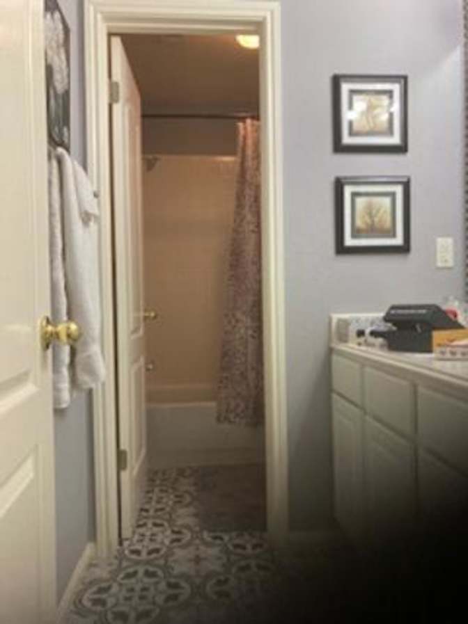 Raul's room