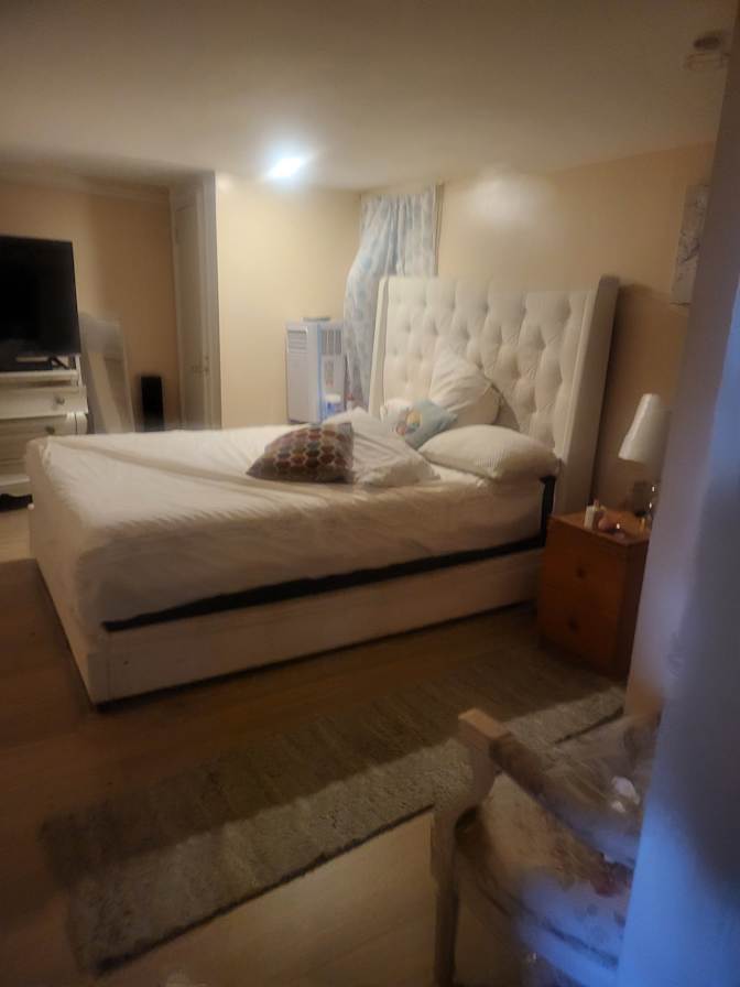 Arnaud's room