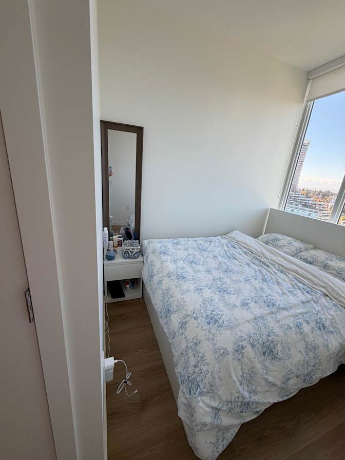 surucha arora's room
