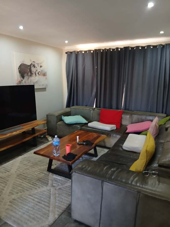Dee's room