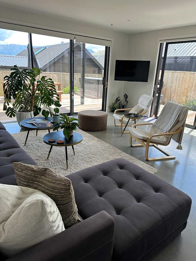 Linda A.'s room