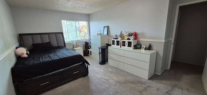 Gina Rodriguez's room
