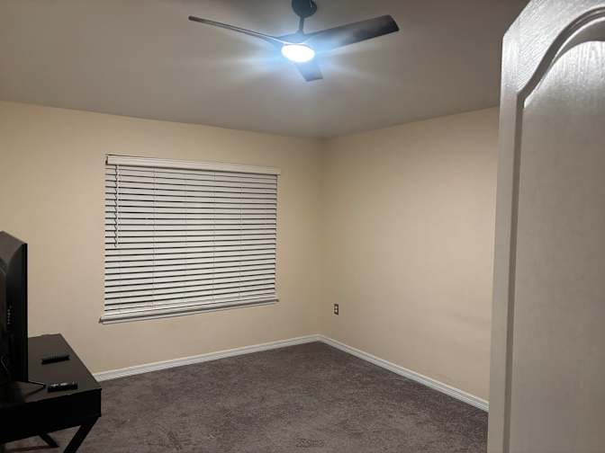 jovani acosta's room