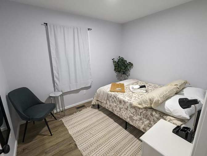 Alcove Rooms's room