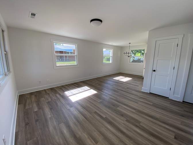 Alcove Rooms's room
