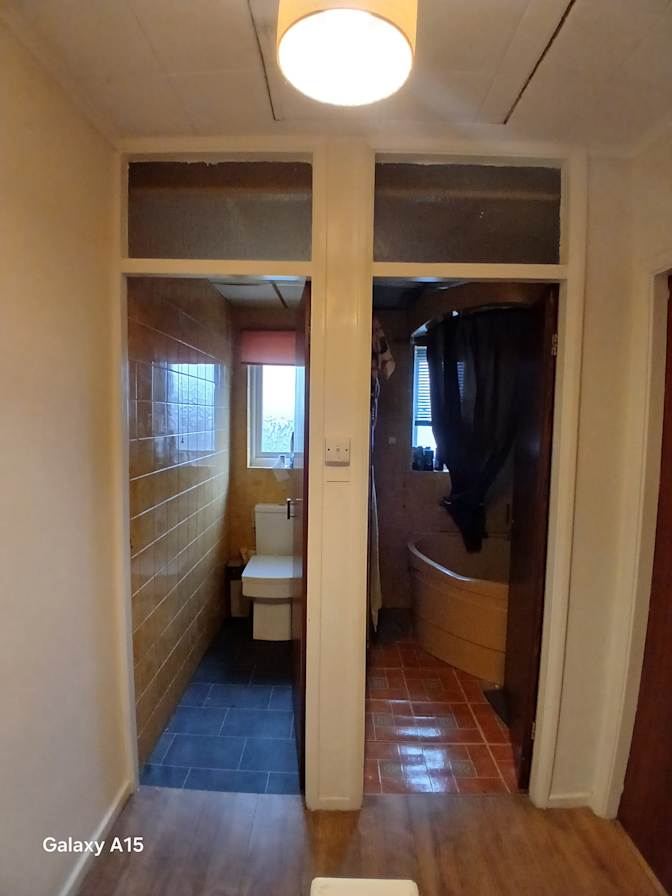 JORGE's room