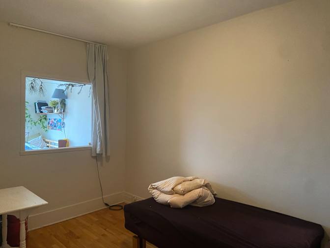 Ariana duclos's room