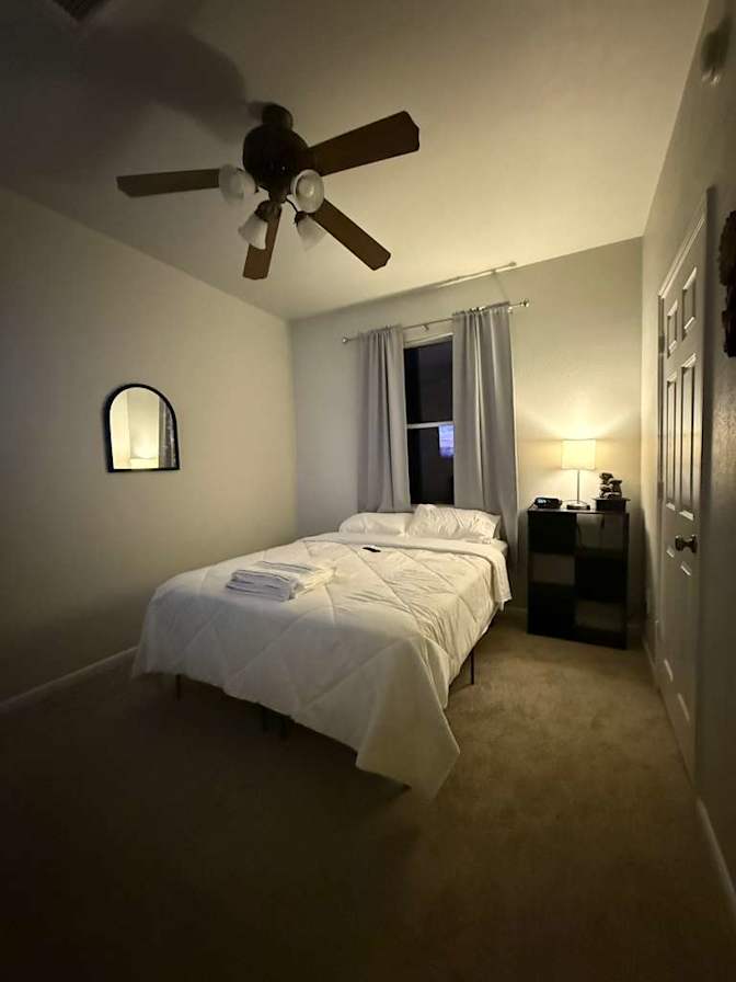 Anabella berenfus's room