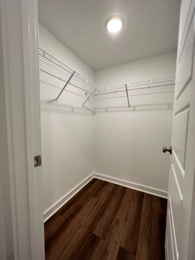 Alcove Rooms's room