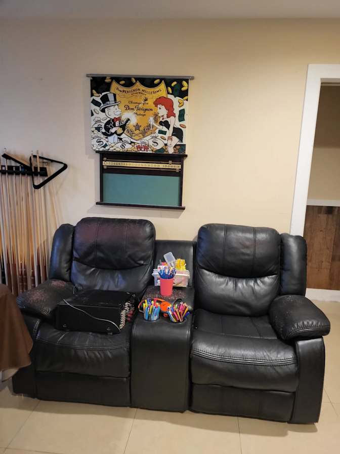 Eddy's room