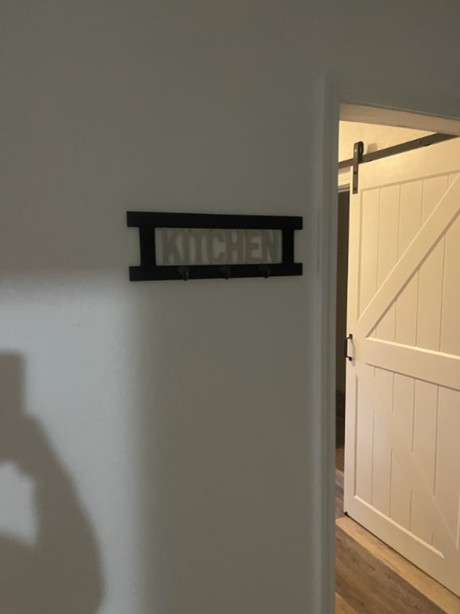 Dee's room