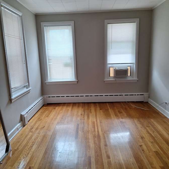 Linzie's room