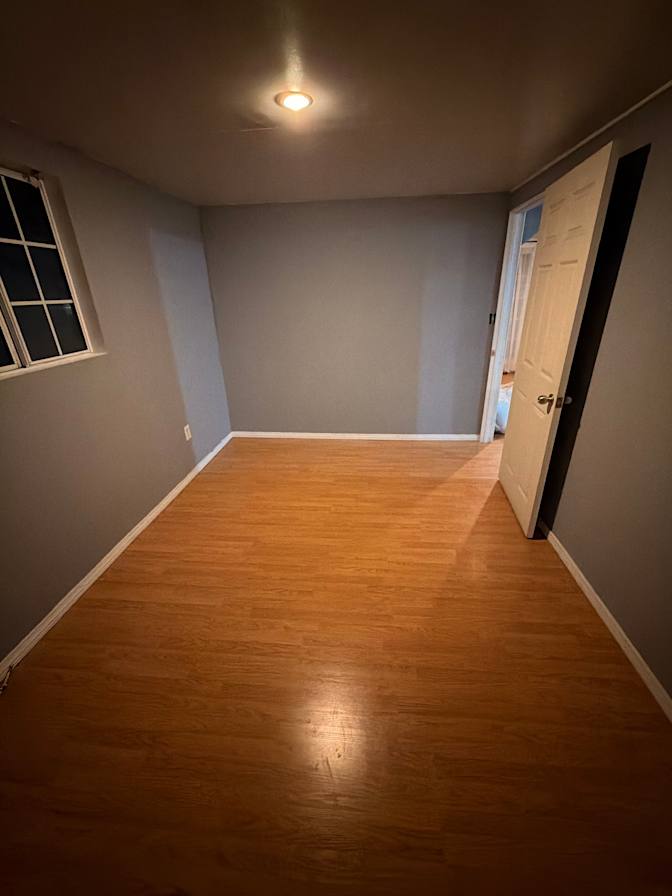 Rolando's room